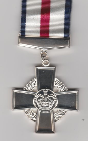 Conspicuous Gallantry Cross full size copy medal - Click Image to Close