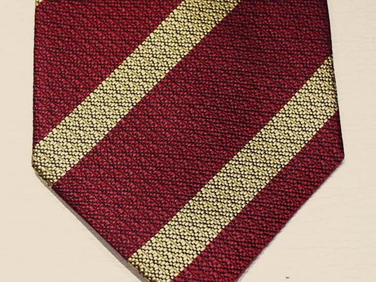 9th/12th Lancers non crease silk stripe tie - Click Image to Close