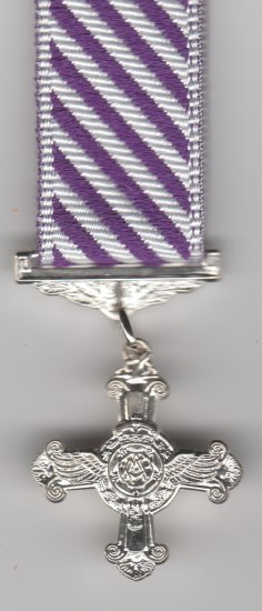 Distinguished Flying Cross EIIR miniature medal - Click Image to Close