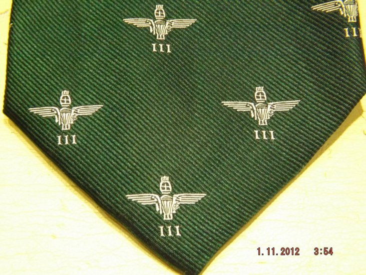 3 Parachute Regiment silk tie - Click Image to Close