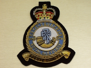 32 (Royal) Squadron QC RAF blazer badge - Click Image to Close