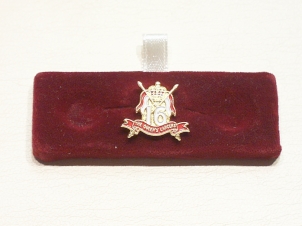 16th/5th Lancers lapel badge - Click Image to Close
