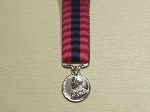 Distinguished Conduct Medal GV uncrowned miniature medal - Click Image to Close