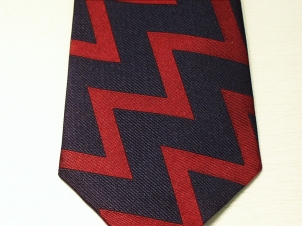 Royal Artillery zig zag silk stripe tie - Click Image to Close
