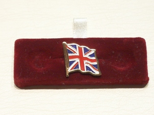 Union Jack lapel pin - Click Image to Close