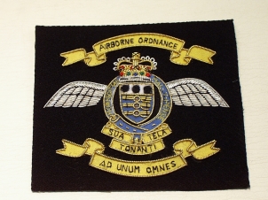 RAOC Airborne blazer badge - Click Image to Close