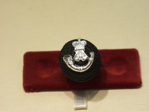 The Rifles side hat boss badge and lug - Click Image to Close