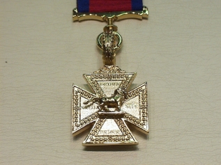 Army Gold Cross full size copy medal - Click Image to Close