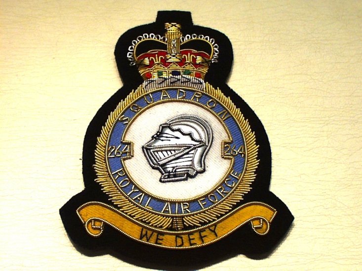 264 Squadron RAF Queen's Crown blazer badge - Click Image to Close