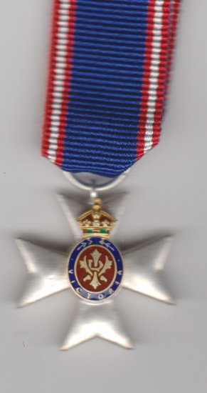 Royal Victorian Order 5th Class MVO miniature medal - Click Image to Close