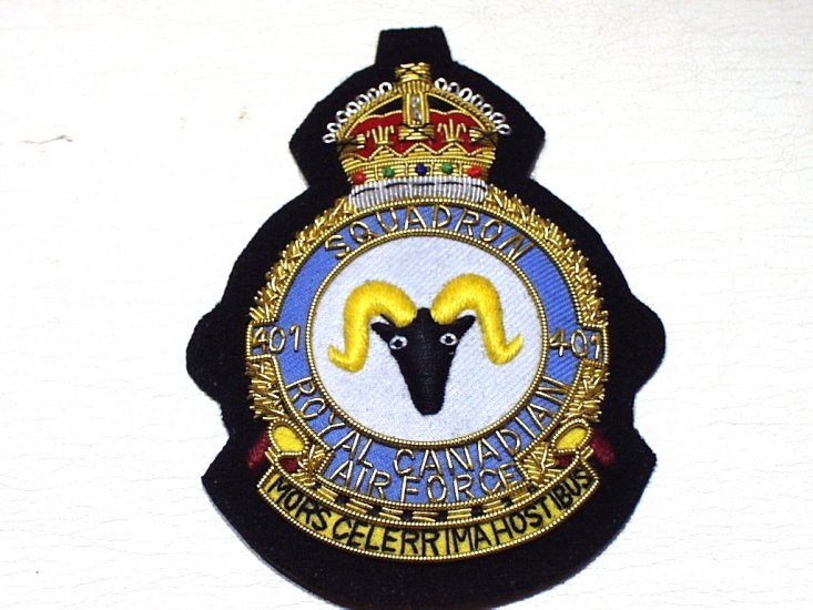 401 Squadron RCAF KC blazer badge - Click Image to Close