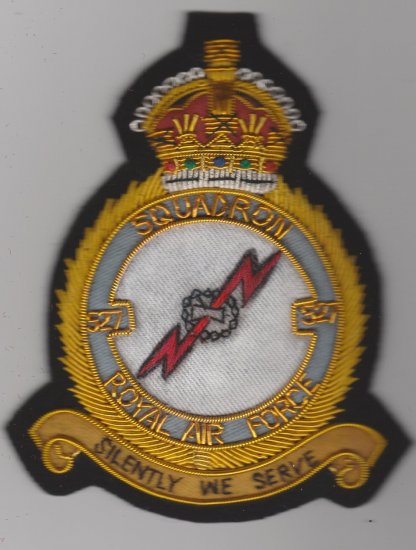 527 Squadron Royal Air Force King's Crown blazer badge - Click Image to Close