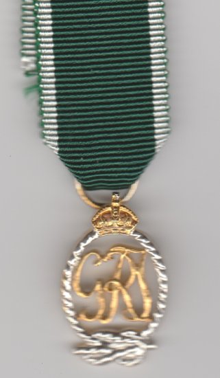 Royal Naval Reserve (RNR) Decoration GVI miniature medal - Click Image to Close