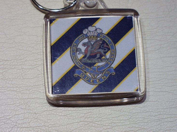 Queen's Regiment key ring - Click Image to Close