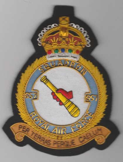657 Squadron Royal Air Force King's Crown blazer badge - Click Image to Close