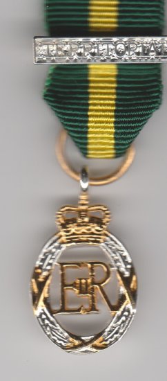 Territorial Army Decoration E11R pre 1969 full size copy medal - Click Image to Close