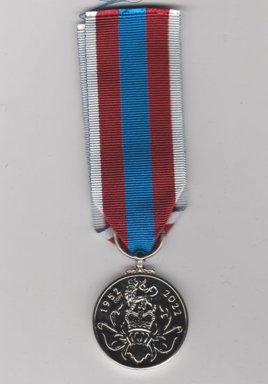 Platinum Jubilee miniature medal - Click Image to Close