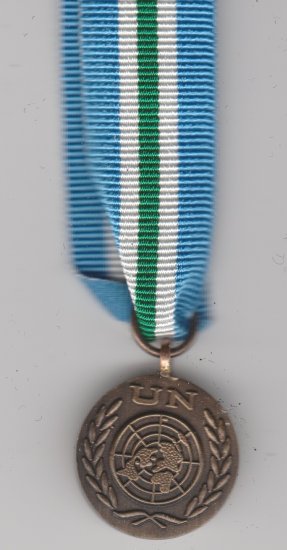 UN Tadjikistan (UNMOT) miniature medal - Click Image to Close