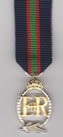 Royal Naval Volunteer Reserve Decoration E2R Miniature medal - Click Image to Close