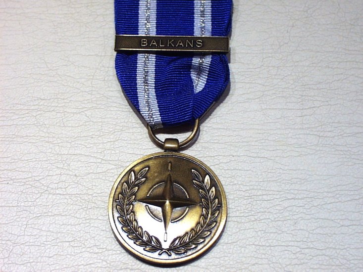 NATO bar Balkans full size medal - Click Image to Close