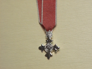 MBE (Civil) miniature medal - Click Image to Close