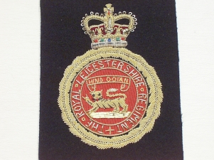 Royal Leicestershire Regiment (Crested) blazer badge - Click Image to Close