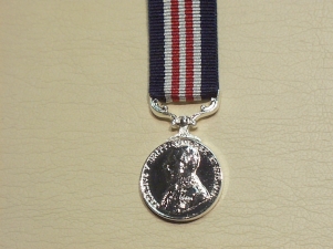 Military Medal George V WW1 (Miniature medal) - Click Image to Close