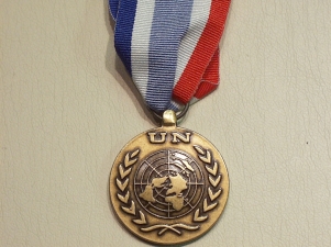 UN Liberia (UNOMIL) miniature medal - Click Image to Close