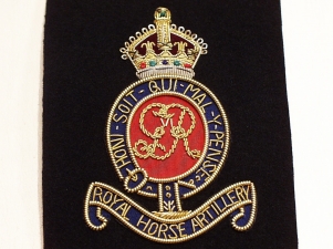 Royal Horse Artillery Kings Crown blazer badge - Click Image to Close