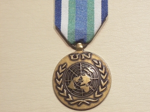 UN Sierra Leone (UNOMSIL) miniature medal - Click Image to Close