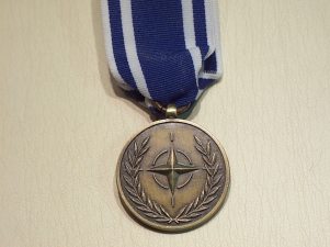 NATO Macedonia full sized medal - Click Image to Close