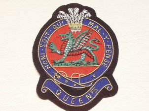The Queen's Regiment blazer badge - Click Image to Close