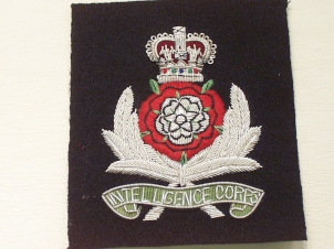 Intelligence Corps All Silver blazer badge - Click Image to Close