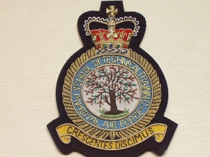 1 School of Technical Training QC blazer badge - Click Image to Close