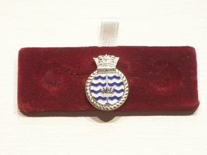 HMS Bulwark lapel badge - Click Image to Close