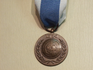 UN General Service 1995 miniature medal - Click Image to Close