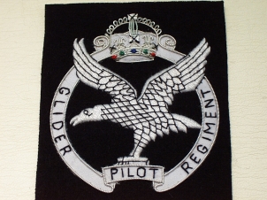 The Glider Pilot Regiment Kings Crown blazer badge - Click Image to Close
