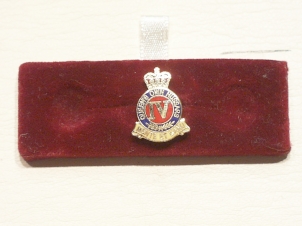 IV Queens Own Hussars lapel badge - Click Image to Close