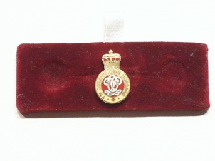 7th Queens Own Hussars lapel badge - Click Image to Close