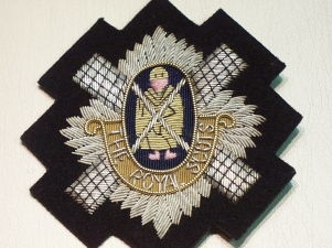The Royal Scots blazer badge 154 - Click Image to Close