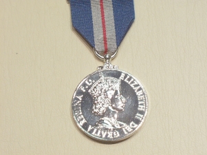 Queen's Gallantry Medal full size copy medal - Click Image to Close