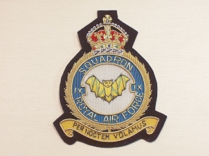 9 Squadron RAF KC blazer badge - Click Image to Close