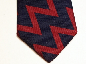 Royal Artillery (Zig Zag) polyester striped tie - Click Image to Close