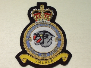 233 Operational Conversion Unit RAF blazer badge - Click Image to Close