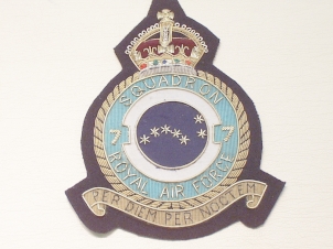 7 Squadron RAF Kings crown blazer badge - Click Image to Close