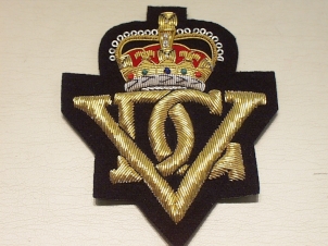 Duke of Wellington's Regiment (Cap Badge) blazer badge - Click Image to Close
