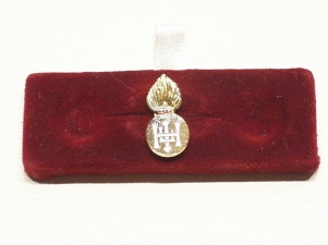 Royal Highland Fusiliers lapel pin - Click Image to Close