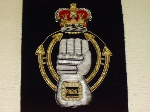 Royal New Zealand Armoured Corps armoured fist blazer badge - Click Image to Close