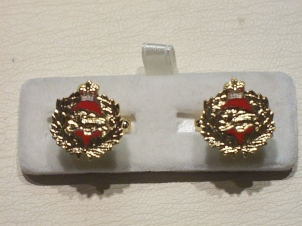 Kings Own Royal Border Regiment enamelled cufflinks - Click Image to Close