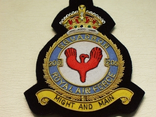 209 Sqdn KC badge - Click Image to Close